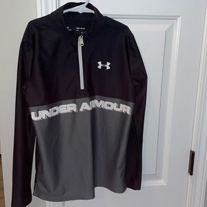 Boys Under Armour long sleeve pullover